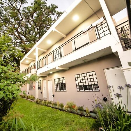 Maktub Departamentos Y Habitaciones Alta Gracia Eksteriør bilde