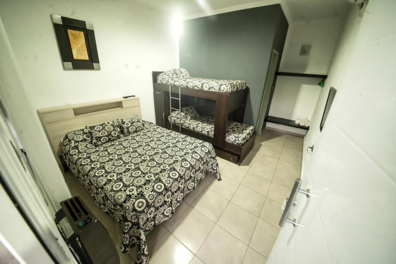 Maktub Departamentos Y Habitaciones Alta Gracia Eksteriør bilde